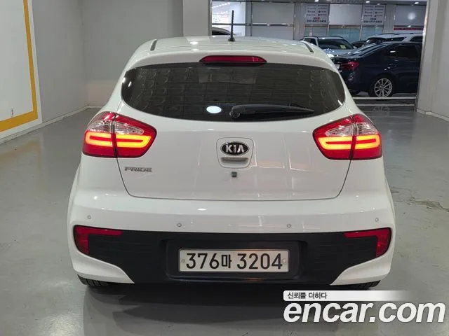 2016 Kia pride, foto 3
