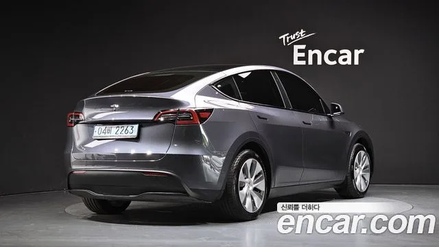2024 Tesla Model Y