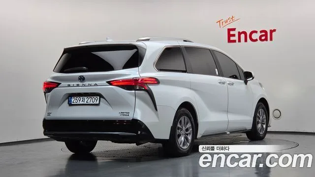 2024 Toyota Sienna