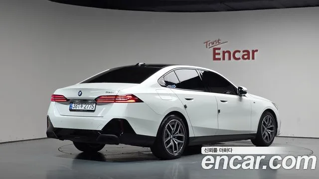 2025 BMW 5-Series