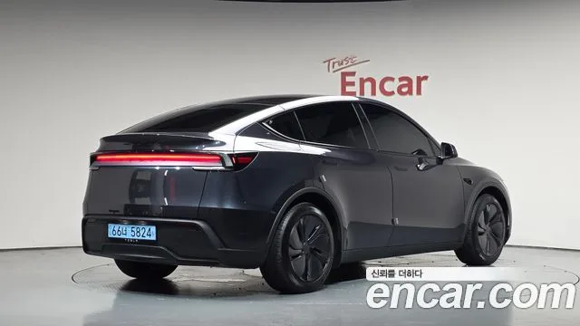 2025 Tesla Model Y
