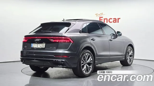 2022 Audi Q8