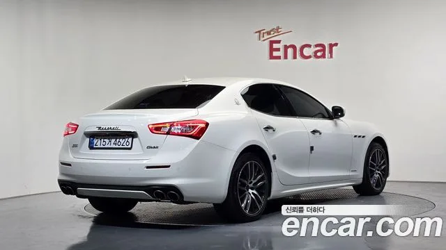 2018 Maserati Ghibli
