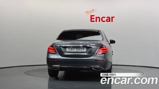 2017 Mercedes-Benz E-Class, foto 3