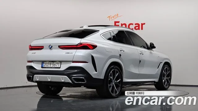 2022 BMW X6