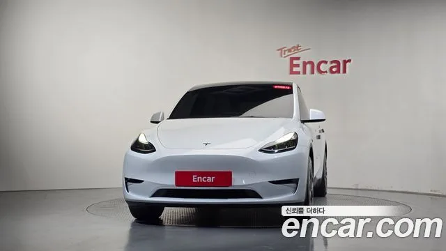 2024 Tesla Model Y, foto 2