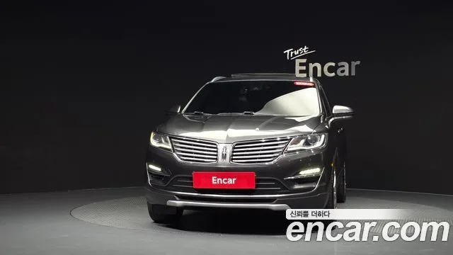 2017 Lincoln MKC, foto 2