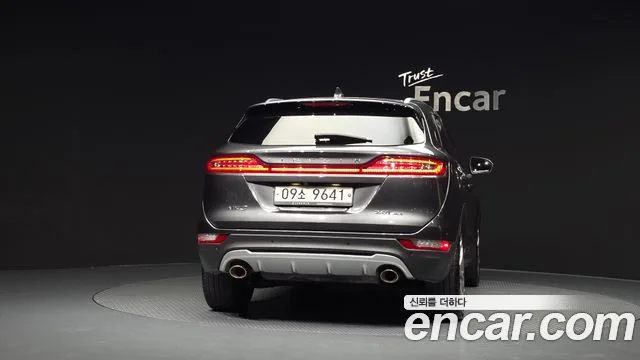 2017 Lincoln MKC, foto 3