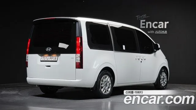 2025 Hyundai Staria