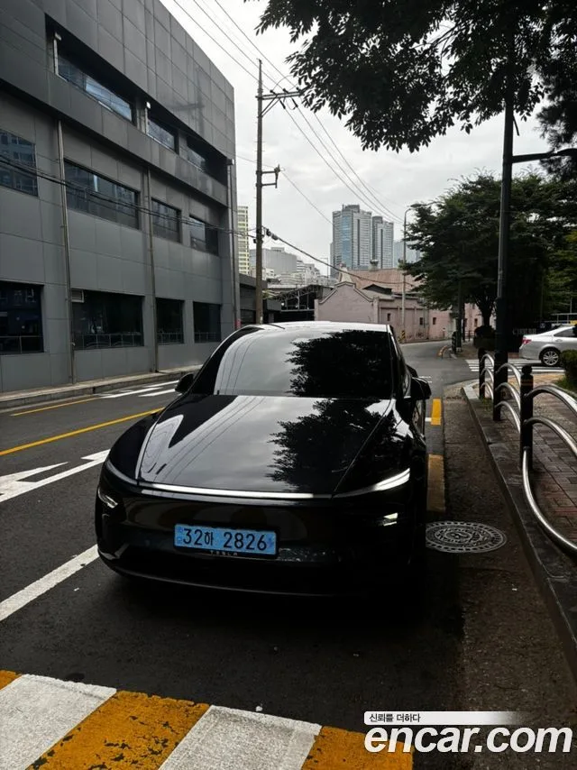 2025 Tesla Model Y