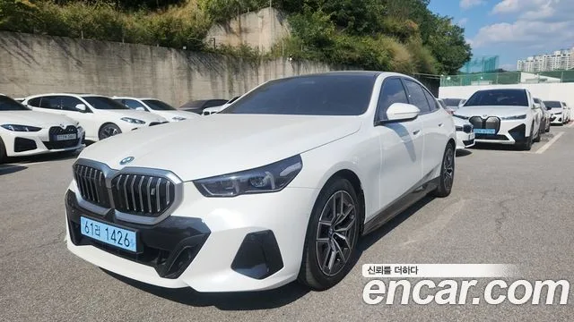 2026 BMW i5