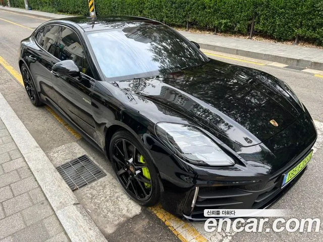 2025 Porsche Panamera
