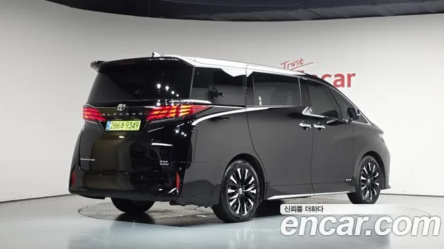 2025 Toyota Alphard