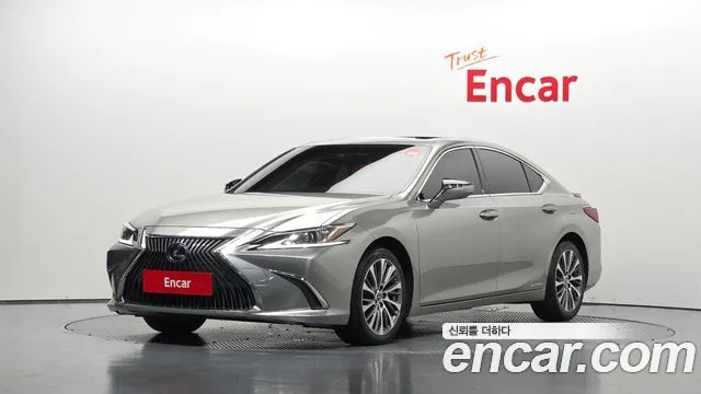 2019 Lexus ES