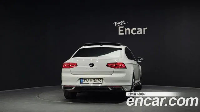 2021 Volkswagen Passat, foto 4