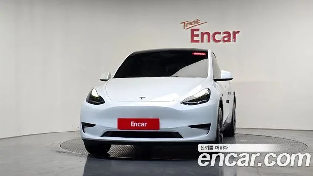 2024 Tesla Model Y, foto 2