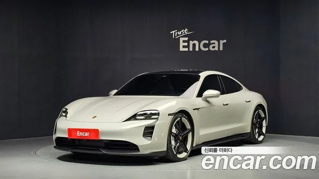 2023 Porsche Taycan