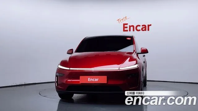 2025 Tesla Model Y, foto 3