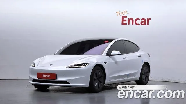2025 Tesla Model 3