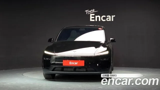 2026 Tesla Model Y, foto 3