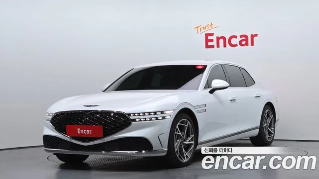 2022 Genesis G90
