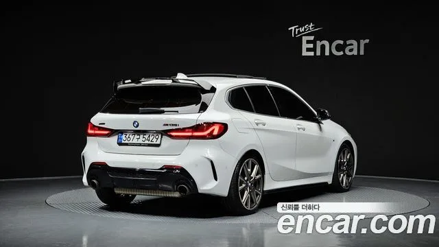 2022 BMW 1-Series, foto 2