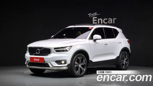 2021 Volvo XC40