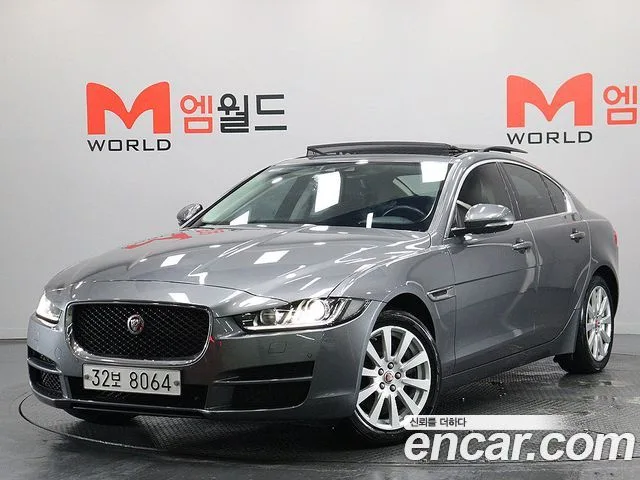 2018 Jaguar XE