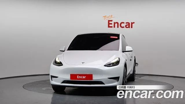 2024 Tesla Model Y, foto 2