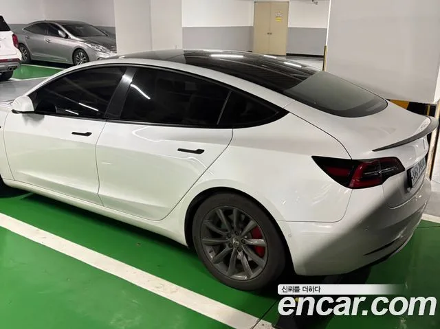 2021 Tesla Model 3, foto 2