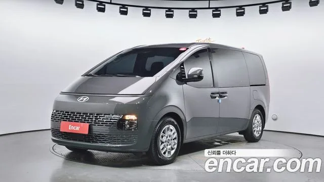 2025 Hyundai Staria