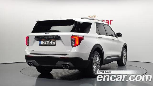 2020 Ford Explorer, foto 2