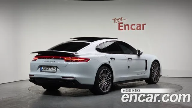 2018 Porsche Panamera