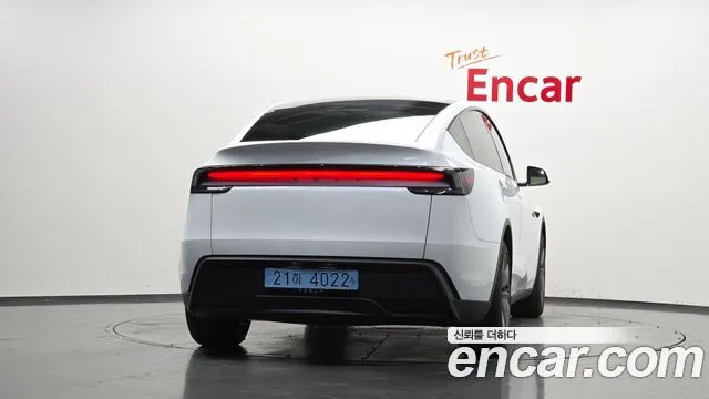 2026 Tesla Model Y, foto 4