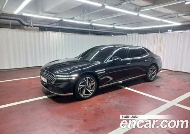 2023 Genesis G90