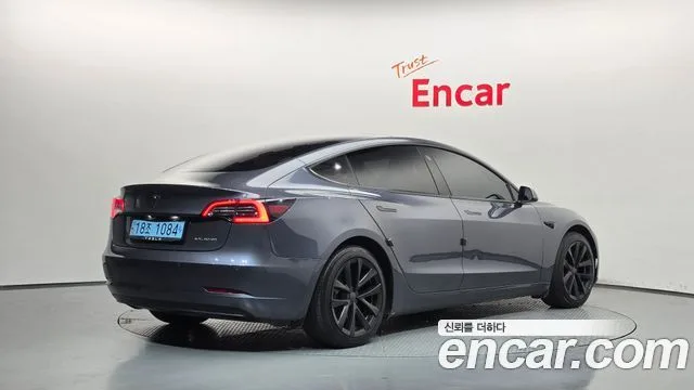 2022 Tesla Model 3, foto 2