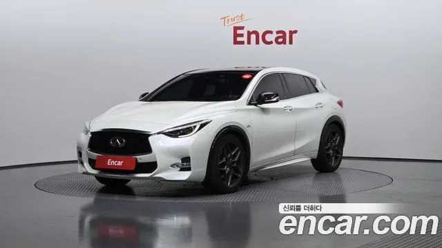 2017 Infiniti Q30