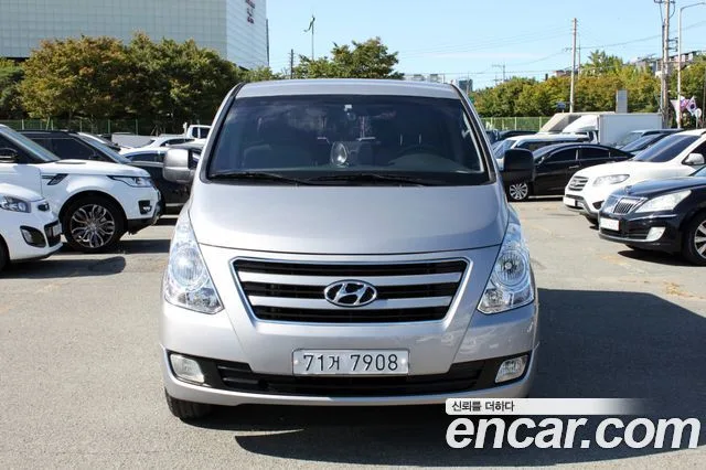 2017 Hyundai Starex, foto 2