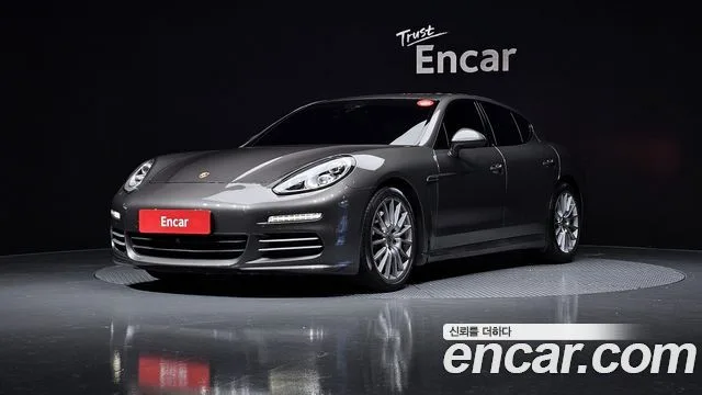 2016 Porsche Panamera