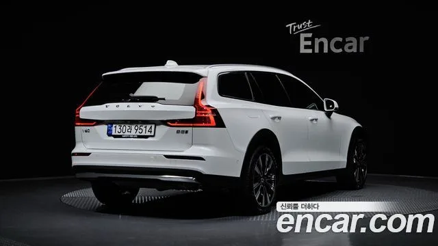 2024 Volvo V60