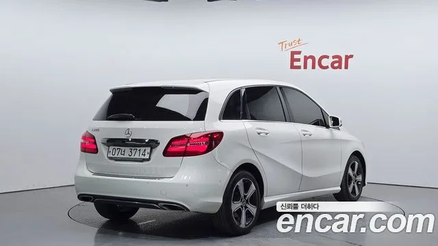 2018 Mercedes-Benz B-Class, foto 2