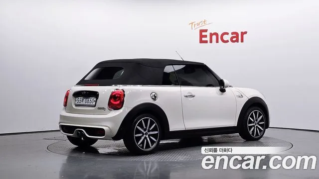 2016 Mini Cooper Convertible, foto 2