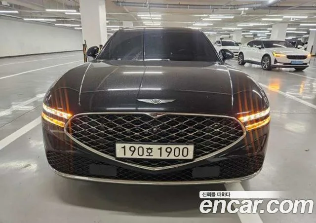 2022 Genesis G90