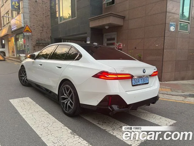 2026 BMW i5, foto 4