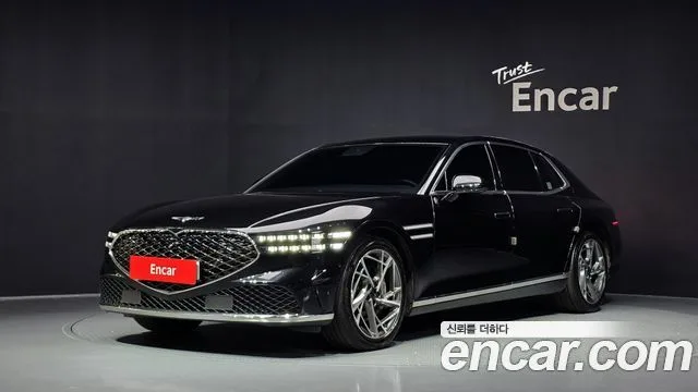 2023 Genesis G90