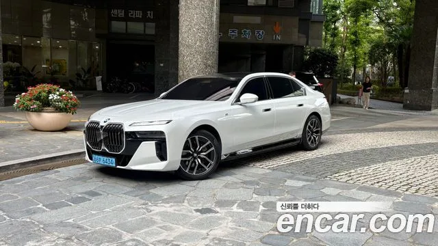 2024 BMW i7