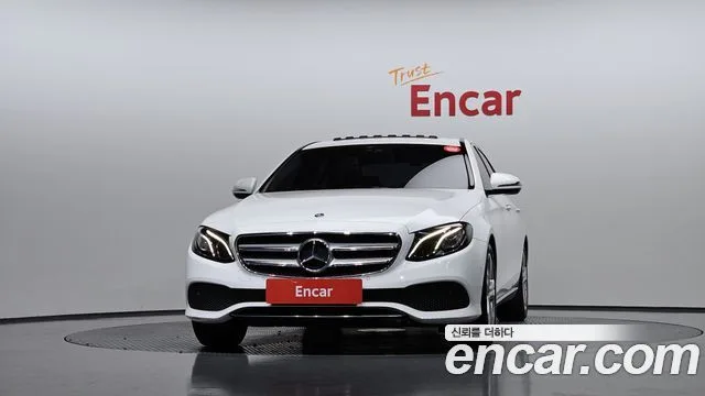 2017 Mercedes-Benz E-Class, foto 3