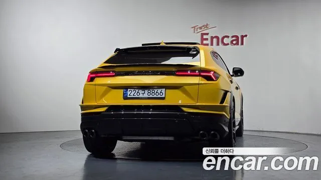 2024 Lamborghini Urus, foto 4