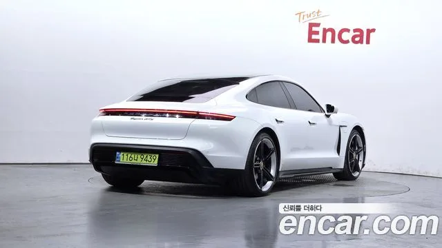 2024 Porsche Taycan
