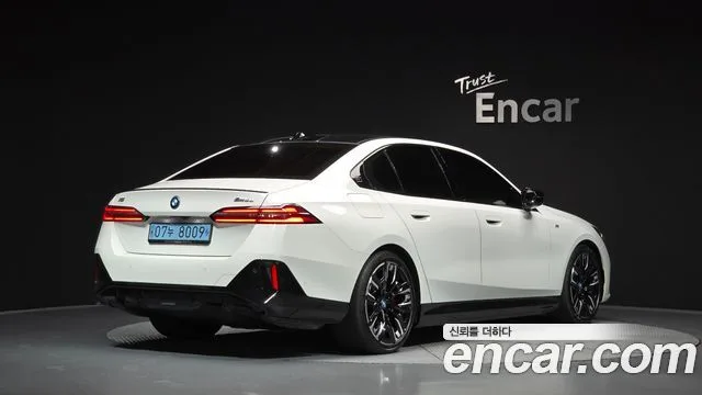 2024 BMW i5